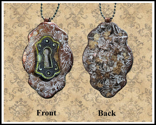 Vintage Grunge Keyhole Pendant - Create Along Box