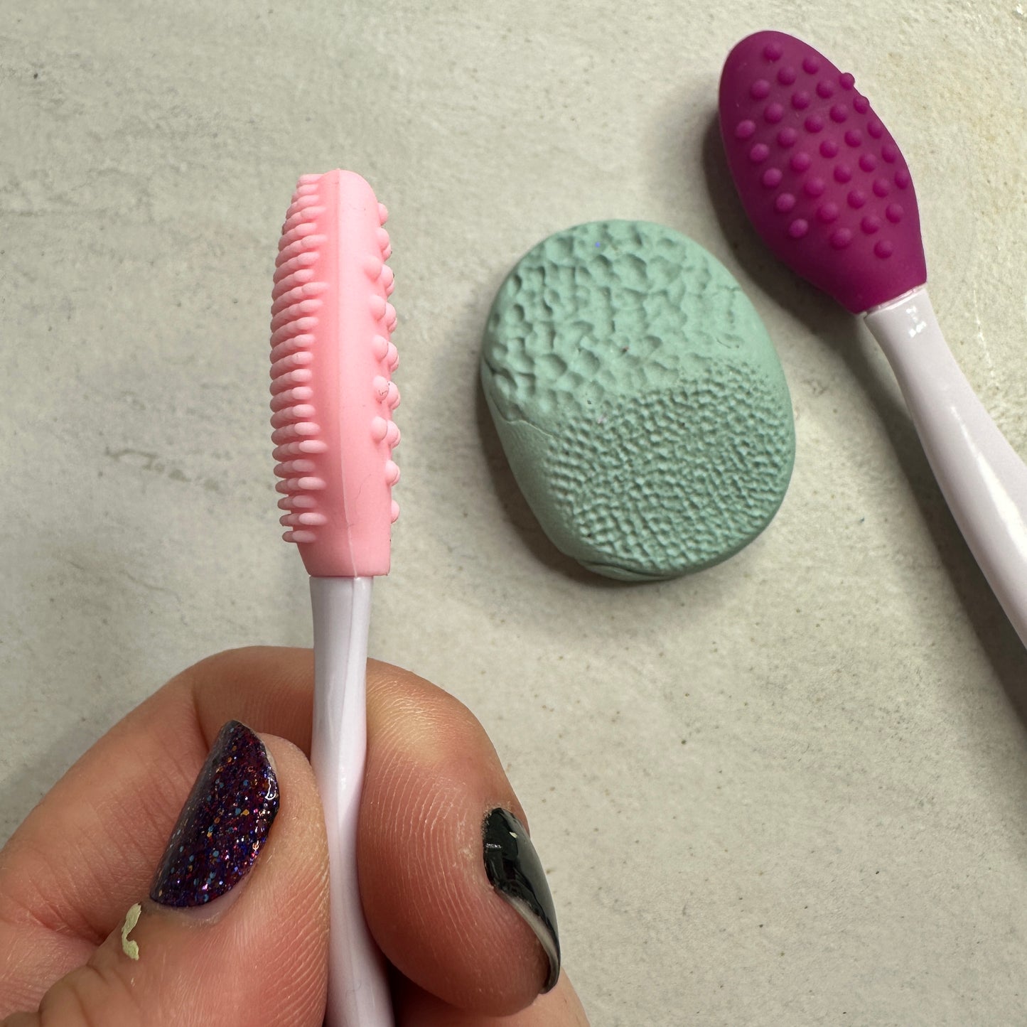 The Pebble Pusher – Double-Sided Silicone Texture Tool for Moss, Rock & Organic Clay Effects