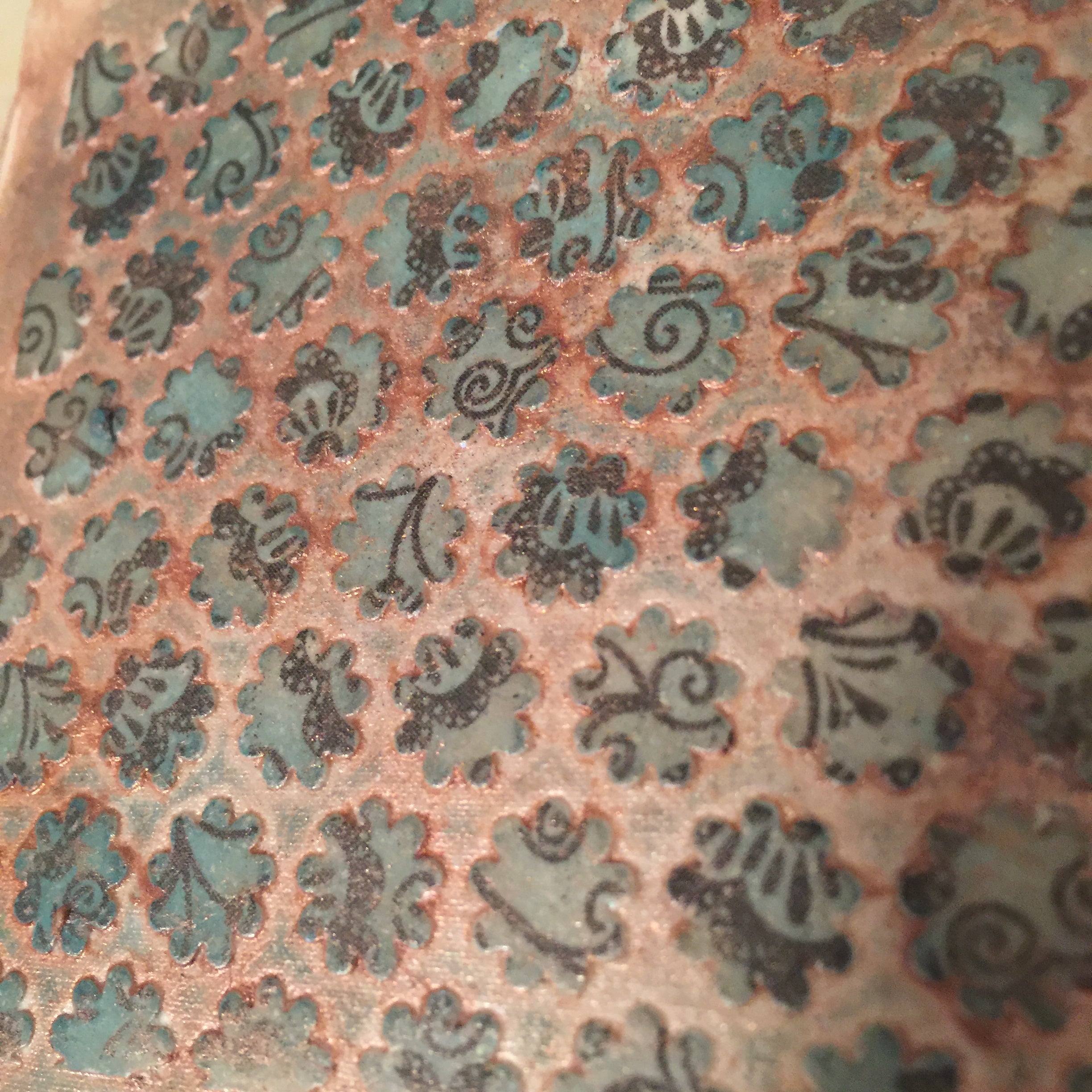 Image transfer on polymer clay through a Flexie stencil tutorial