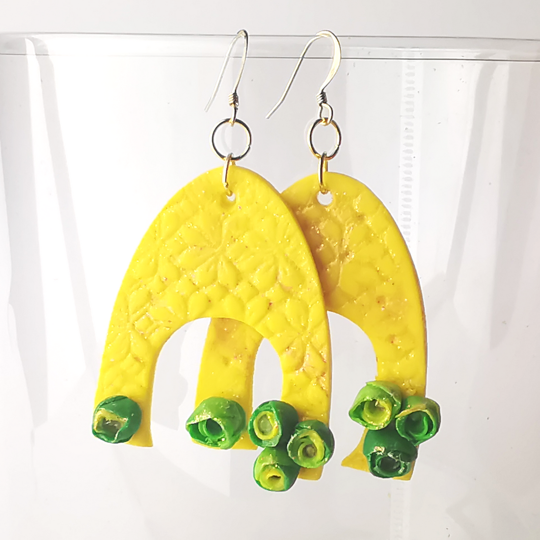Make these Sunny Yellow Modern Polymer Clay Earrings with a Twist