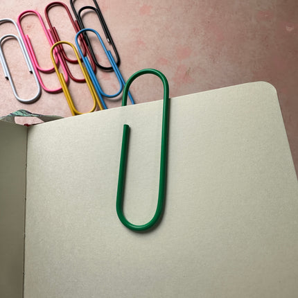 Big paperclip bookmark decorate with beads - Create Along 