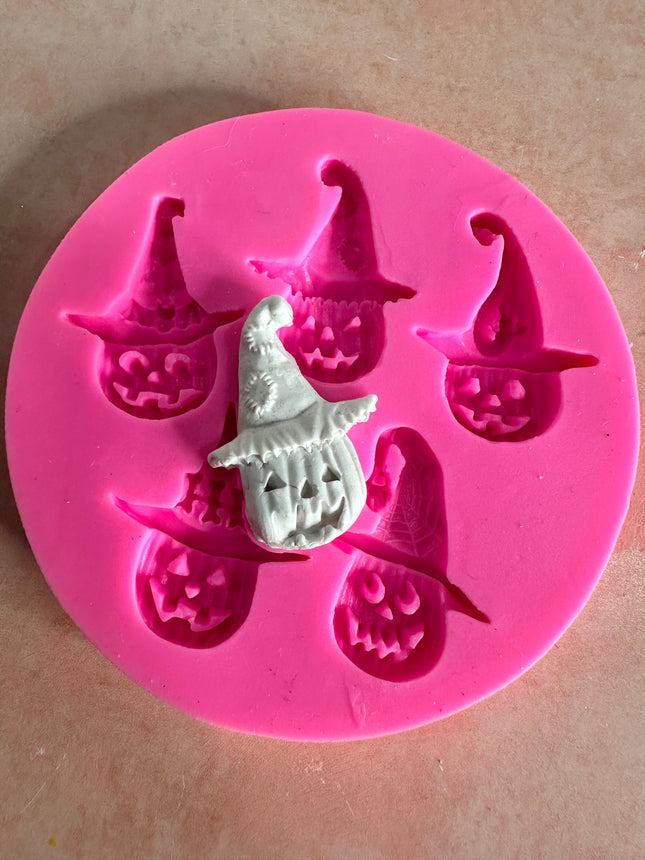 Halloween Scarecrow Jack O’Lantern Mold – Pumpkin Faces with Witch Hat