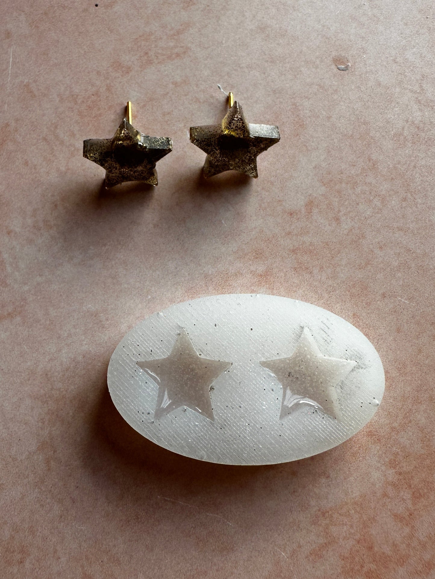 Tiny pre-domed star UV resin clay silicone mold - Create Along 
