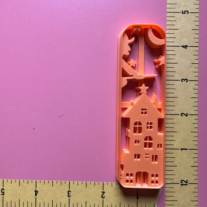 Haunted House Bookmark Cutter – Spooky Tag & Ornament Design Halloween