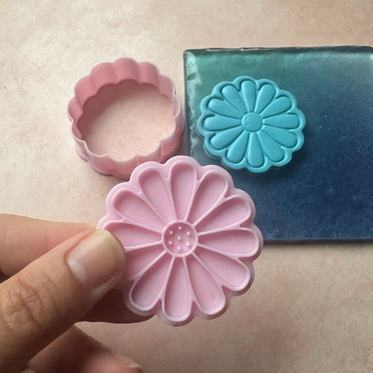 Flower Power Daisy stamp and clay cutter set